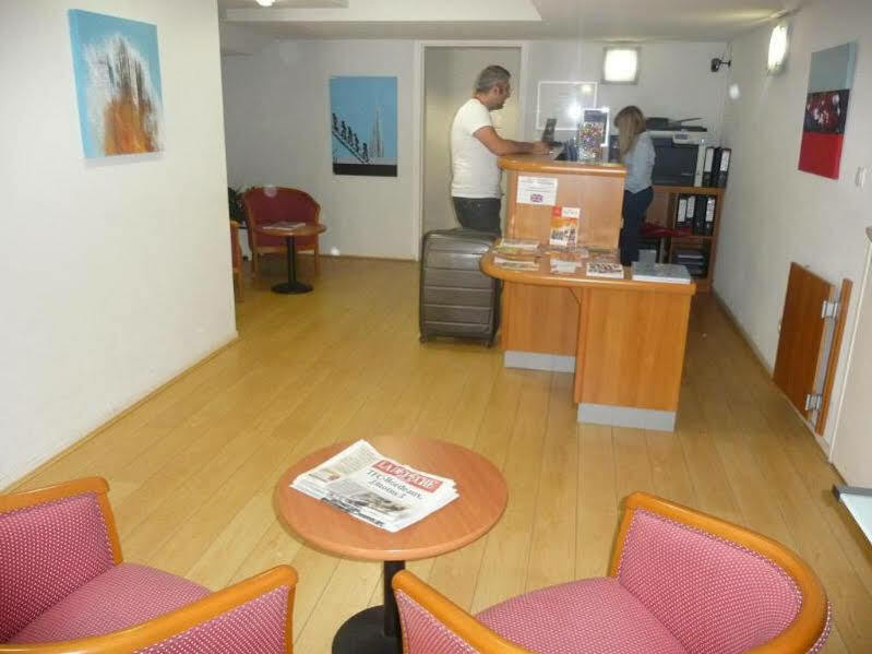 Aerel Hotel Aeroport บลานญัก ภายนอก รูปภาพ